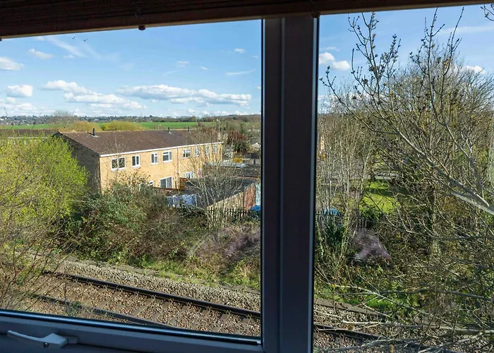 Twin Beds With Private Bathroom At Fir Tree Bristol