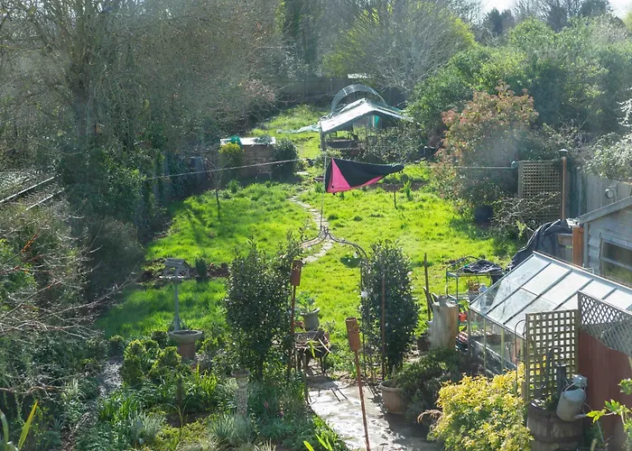 Homestay Twin Beds With Private Bathroom At Fir Tree Bristol