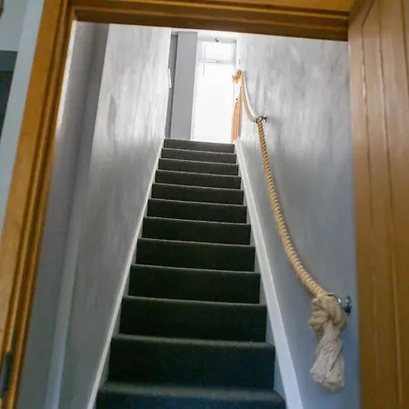 Twin Beds With Private Bathroom At Fir Tree Privatunterkunft *