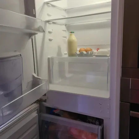 Twin Beds With Private Bathroom At Fir Tree Privatunterkunft