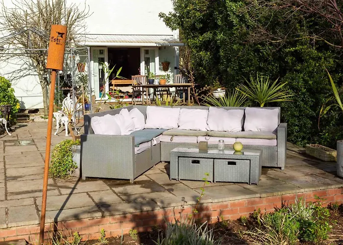 Accommodatie bij particulieren Twin Beds With Private Bathroom At Fir Tree Bristol